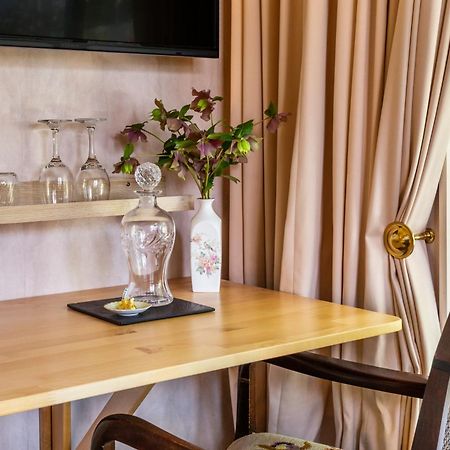 تورانجي Olive Rabbit - Boutique Bed & Breakfast المظهر الخارجي الصورة